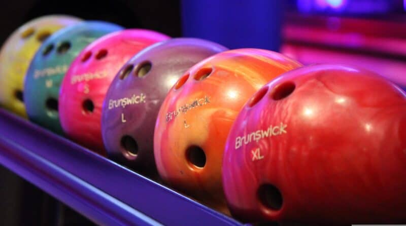 Stack vs. Queue - Feature Image